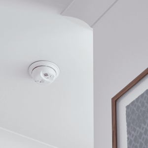 First Alert BRK AC Hardwired Combination Smoke and Carbon Monoxide Detector.